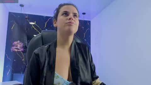 Manuela online show from June 2026 03:19:02 AM