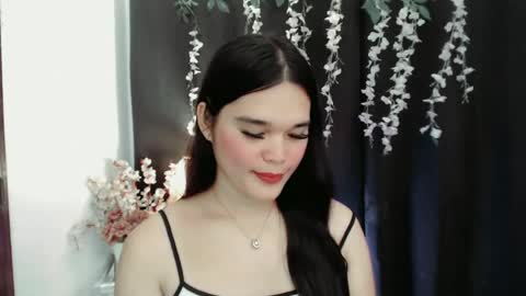 Snapshot of briana_sinclaire chatting on June 2026 03:37:02 AM Claire online show from June 2026 03:37:02 AM