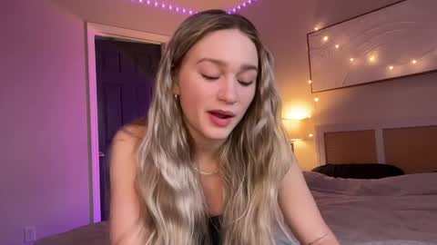 Briana online show from April 2026 02:14:02 PM