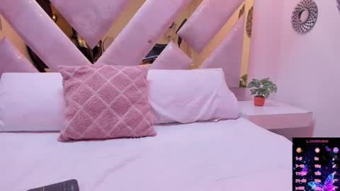 Brianna  online show from September 2025 12:04:02 PM