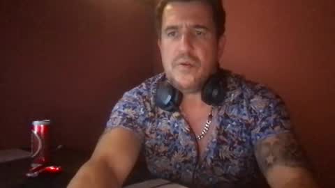 bricamaior16 online show from October 2025 05:03:02 AM