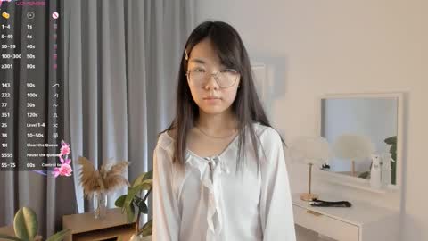 Hanna online show from September 2025 03:34:01 PM