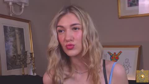 Snapshot of bridgetgodbold chatting on October 2025 08:20:02 PM Mary online show from October 2025 08:20:02 PM