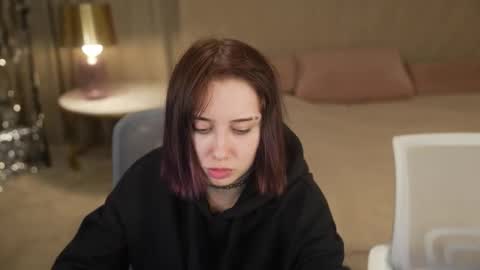 Diamonds Girls online show from October 2025 06:00:02 AM