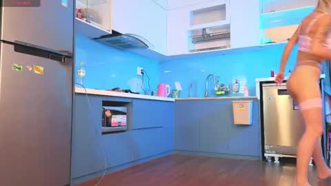 Snapshot of brilliant_barbe chatting on April 2026 07:04:01 AM brilliant_barbe online show from April 2026 07:04:01 AM