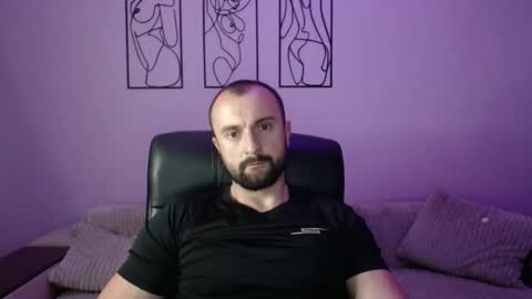 brindlefly69 online show from September 2025 11:43:02 AM