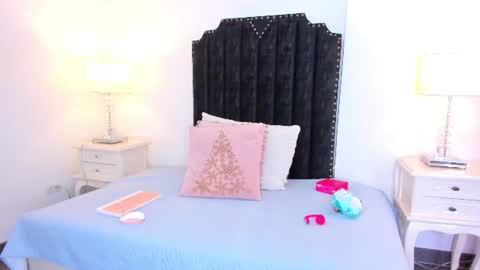 briny saez online show from July 2026 07:27:02 PM