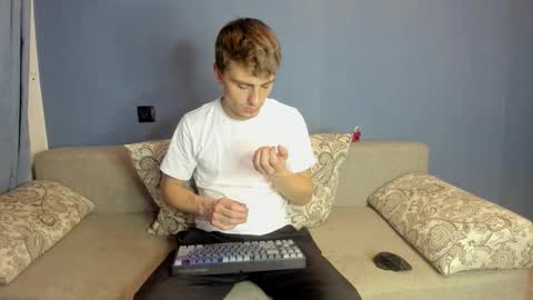 bristlebback online show from September 2025 05:01:02 PM