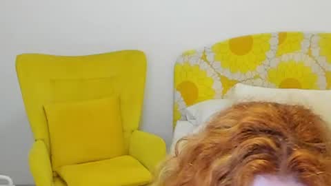 Snapshot of britishmilfpenelope chatting on July 2026 03:21:01 AM Penelope online show from July 2026 03:21:01 AM