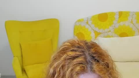 Snapshot of britishmilfpenelope chatting on July 2026 04:21:01 AM Penelope online show from July 2026 04:21:01 AM