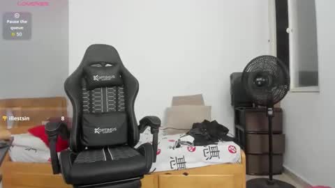 Britney  online show from October 2025 04:42:01 AM