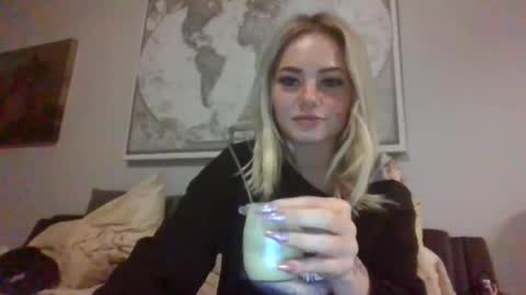 britneycherry08 online show from June 2026 03:35:02 AM