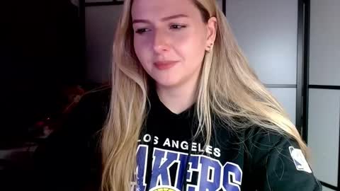 BritneyGlow online show from December 2024 07:36:01 PM