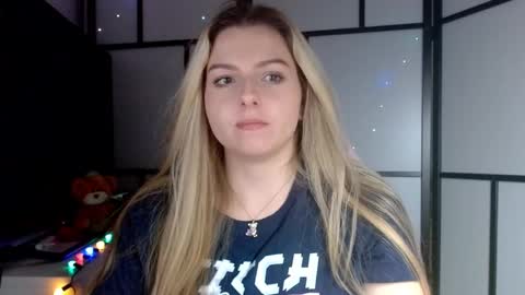 BritneyGlow online show from December 2024 07:22:01 PM