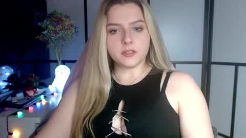 BritneyGlow online show from December 2024 04:43:01 PM