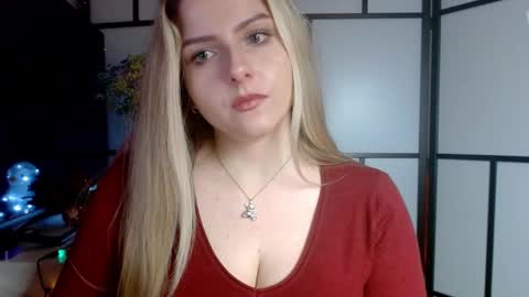 BritneyGlow online show from December 2024 07:27:02 PM