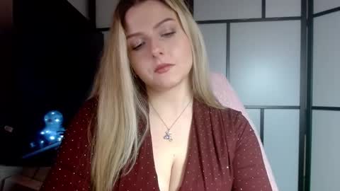 BritneyGlow online show from December 2024 06:50:02 PM