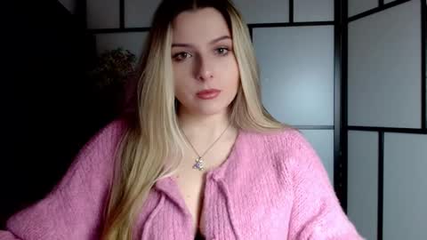 BritneyGlow online show from January 2025 07:40:01 PM