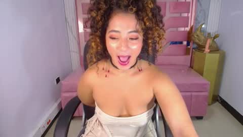 Snapshot of brittany_ch chatting on April 2026 08:25:02 PM BRITANY online show from April 2026 08:25:02 PM