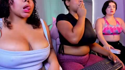 Snapshot of brittany_cute18 chatting on March 2025 11:06:02 AM online show from March 2025 11:06:02 AM