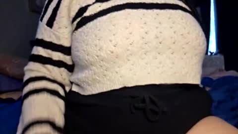 Snapshot of brkenprincess81 chatting on February 2026 12:09:01 AM brkenprincess81 online show from February 2026 12:09:01 AM