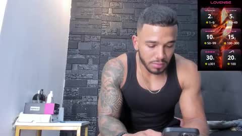 Snapshot of brock_hurn chatting on October 2025 08:42:01 PM brock_hurn online show from October 2025 08:42:01 PM