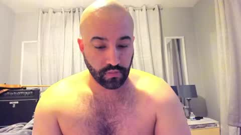 Snapshot of brokenmike31 chatting on May 2026 05:16:01 AM Brokenmike online show from May 2026 05:16:01 AM