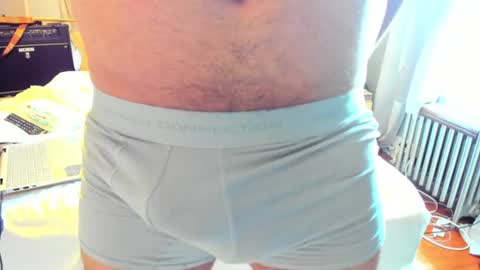 Snapshot of brokenmike31 chatting on July 2026 03:09:01 PM Brokenmike online show from July 2026 03:09:01 PM