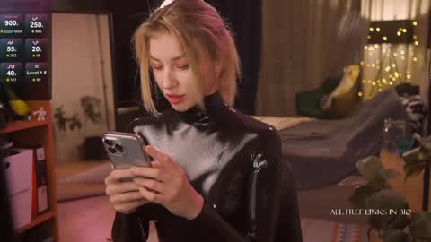 Anna online show from December 2024 02:33:01 PM