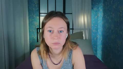 Brooke online show from November 2025 08:41:02 PM