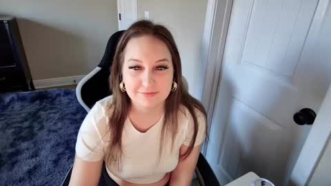 brookebee online show from March 2025 09:01:01 PM