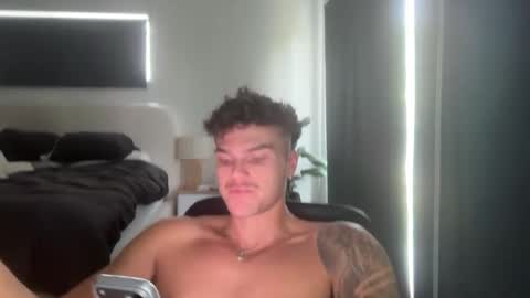 BrooklynTay online show from February 2026 11:43:02 PM