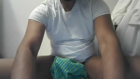 brownbd32 online show from November 2025 05:06:01 AM