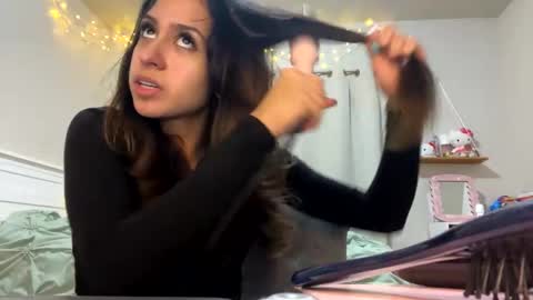 Snapshot of brownbunny212 chatting on February 2025 04:01:01 AM brownbunny212 online show from February 2025 04:01:01 AM