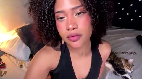 miss muller online show from October 2025 01:00:02 AM