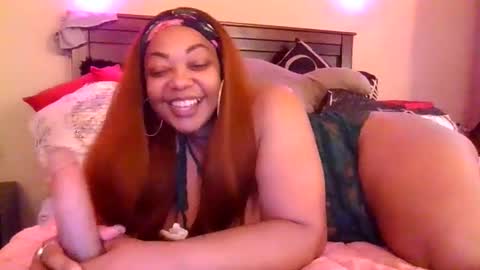 Snapshot of brownroundrenee chatting on February 2025 10:58:02 AM brownroundrenee online show from February 2025 10:58:02 AM