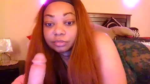 Snapshot of brownroundrenee chatting on February 2025 09:50:01 PM brownroundrenee online show from February 2025 09:50:01 PM