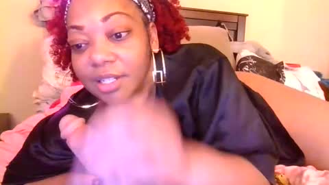 Snapshot of brownroundrenee chatting on February 2025 10:00:01 PM brownroundrenee online show from February 2025 10:00:01 PM