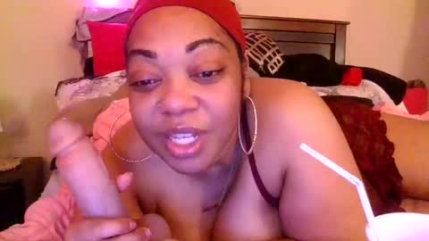 Snapshot of brownroundrenee chatting on March 2025 10:55:02 AM brownroundrenee online show from March 2025 10:55:02 AM