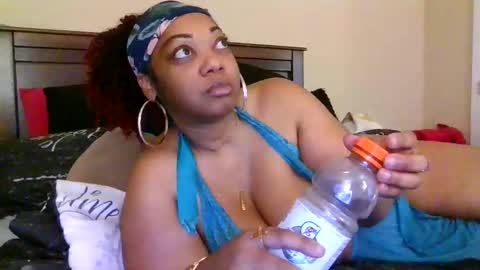 Snapshot of brownroundrenee chatting on September 2025 09:44:02 AM brownroundrenee online show from September 2025 09:44:02 AM