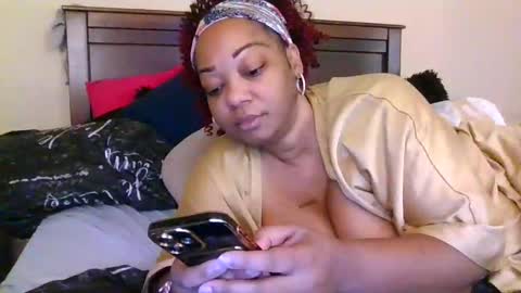 Snapshot of brownroundrenee chatting on September 2025 09:47:02 AM brownroundrenee online show from September 2025 09:47:02 AM