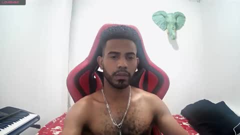 bruce_1111 online show from November 2025 06:51:01 PM