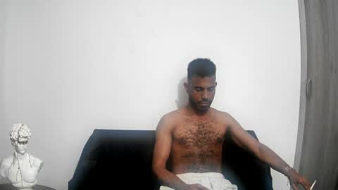 bruce_1111 online show from March 2026 10:43:01 PM