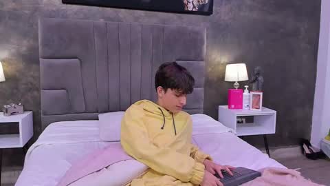 Bruce Hans online show from February 2025 11:33:01 AM