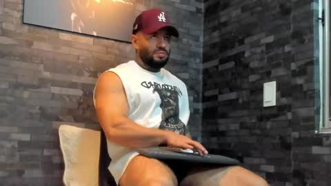 brucedallas online show from May 2026 11:12:03 PM