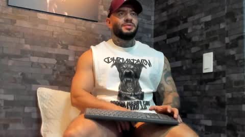 brucedallas online show from May 2026 12:29:02 AM