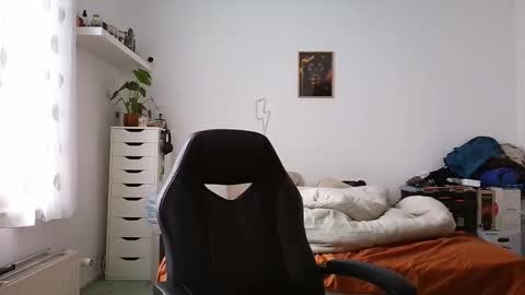 Bruce online show from September 2025 12:07:01 PM