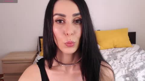 Ellis online show from May 2026 04:07:01 AM