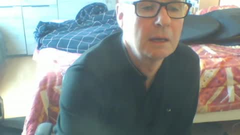 bruno5629 online show from April 2026 09:01:02 AM