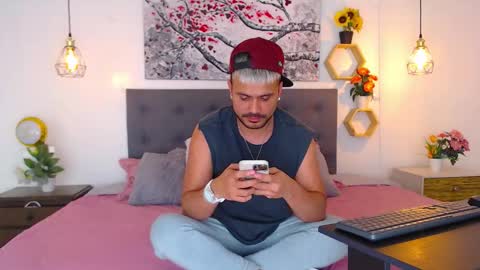 bruno_booss online show from December 2025 04:28:02 AM